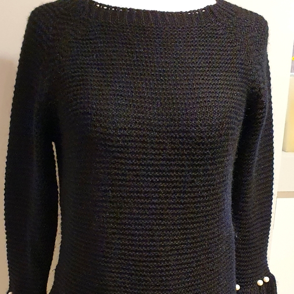 Black sweater with pearl sleeves, made in Italy - Picture 2 of 4